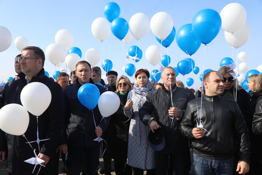 Депутаты присоединились к всероссийской акции «Журавли» в память о жертвах теракта в «Крокус Сити Холле»