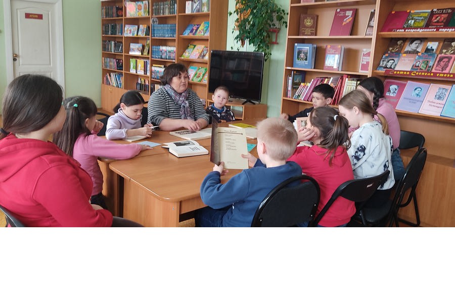 В библиотеках города Шумерля прошли мероприятия, посвященные 175-летию со дня рождения выдающегося просветителя Ивана Яковлева