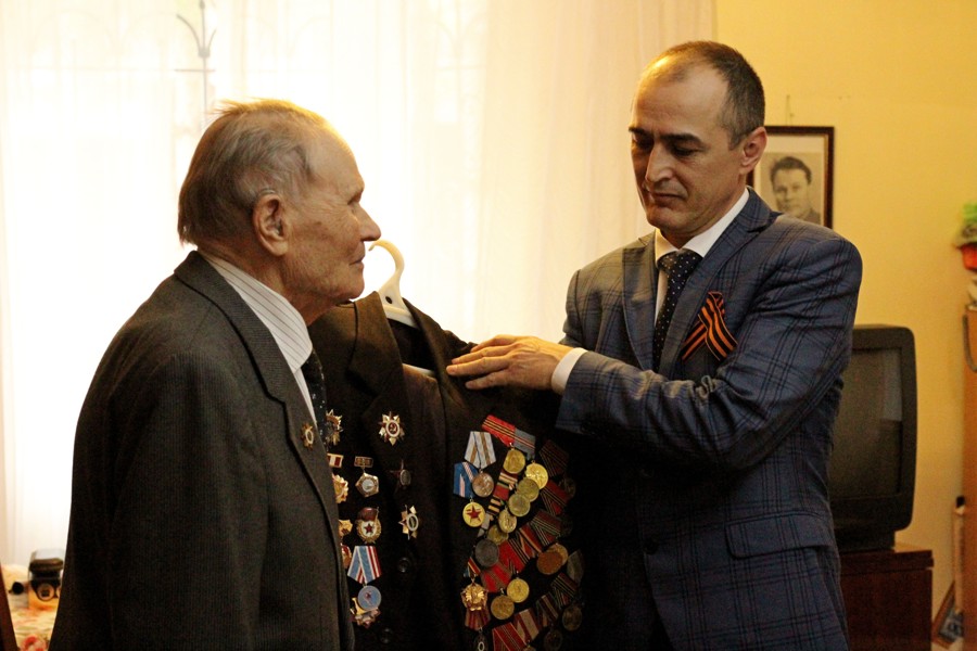 Управляющий СФР по Чувашии Валерий Николаев поздравил ветеранов Великой Отечественной войны с великим праздником –   Днем Победы.