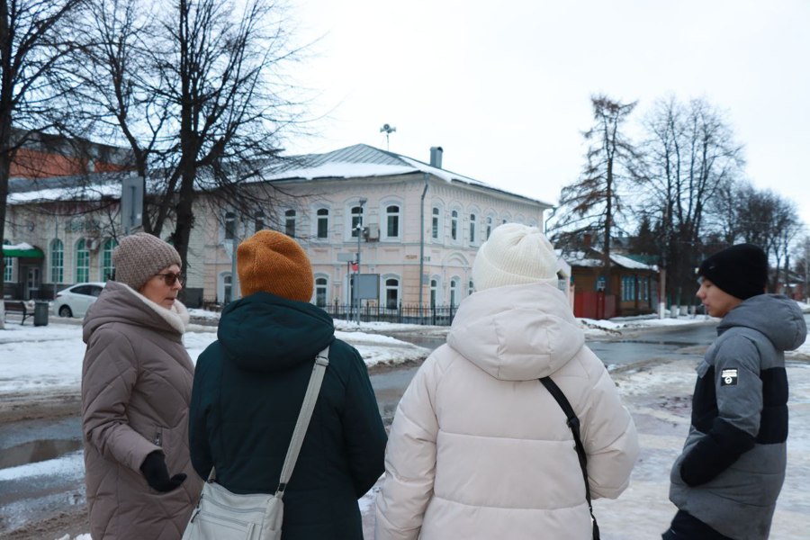 Пешеходная экскурсия «Новогодняя экспедиция по Ядрину»