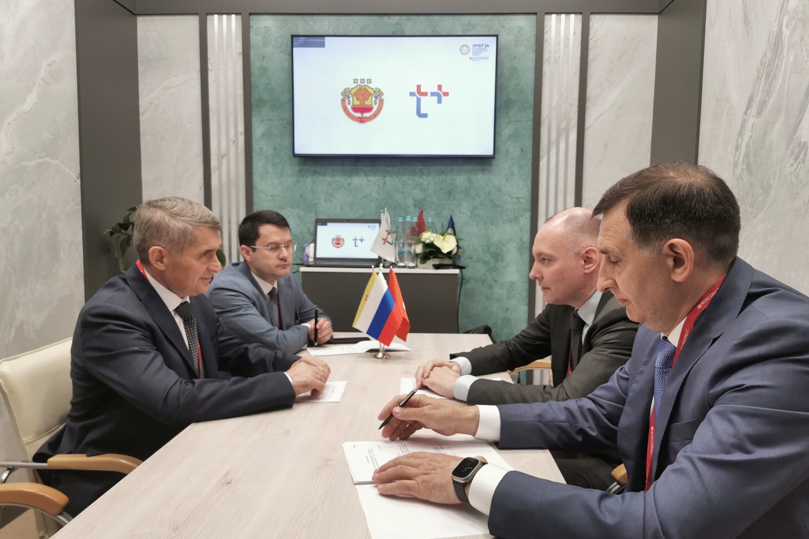 Правительство Чувашской Республики и «Т Плюс» обсудили возможность ускорения темпов модернизации теплосетей на ПМЭФ-2024