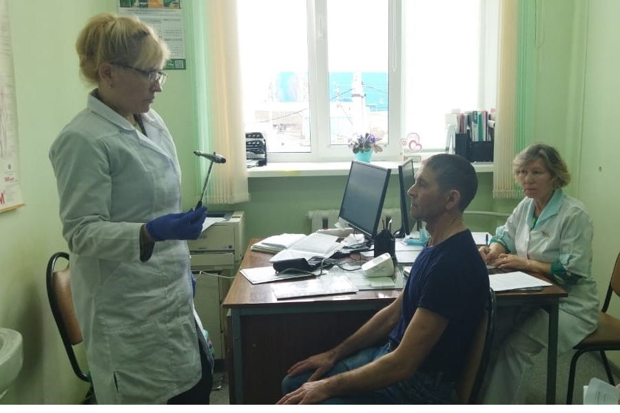 Врачи госпиталя ветеранов провели выездной прием пациентов в Янтиковском районе