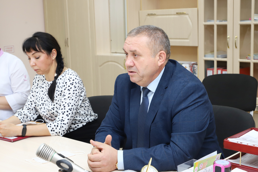 Глава Комсомольского муниципального округа Николай Раськин провел рабочую встречу в Комсомольской центральной районной больнице