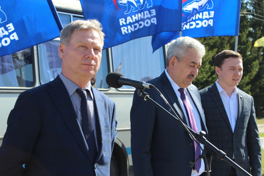 Евгений Кадышев совместно с депутатами принял участие в отправке гуманитарной помощи в зону СВО