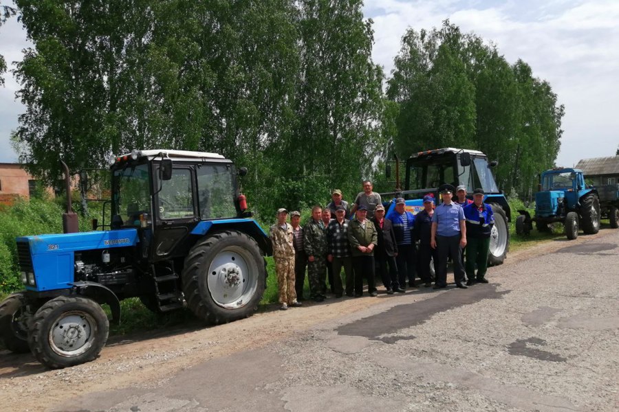 Вся представленная самоходная техника в Ибресинском МО успешно прошла техосмотр