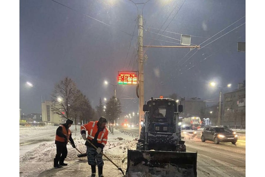 Коммунальные службы города оперативно отреагировали на снегопад