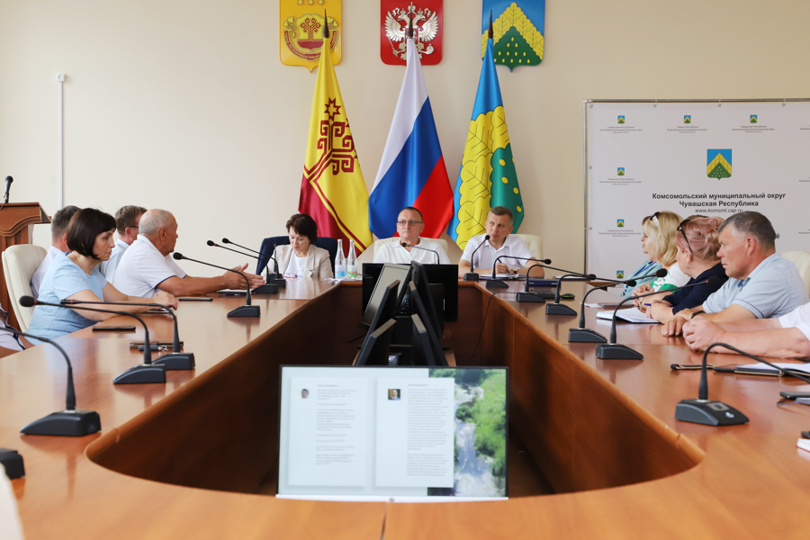 В Комсомольском муниципальном округе, как и на территории всей Чувашии, сегодня прошла встреча с населением в рамках Единого информационного дня.