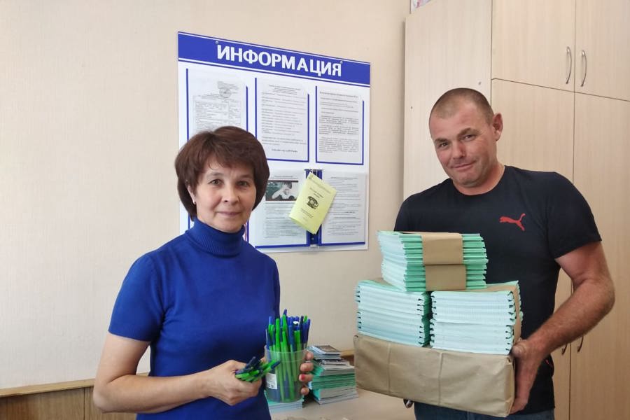 Неравнодушный житель Комсомольского округа Сергей Самарин оказал огромную помощь в благотворительном сборе «Тетрадка для ребенка»