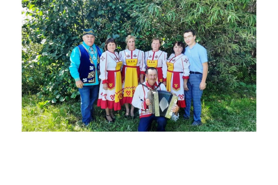Участники юбилейного праздника Ясной Поляны ансамбль «Пăла»