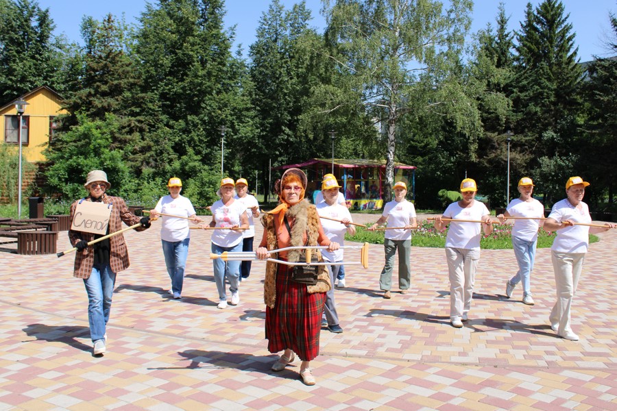 Чебоксарские серебряные волонтёры создали мюзикл по сказке «Буратино»