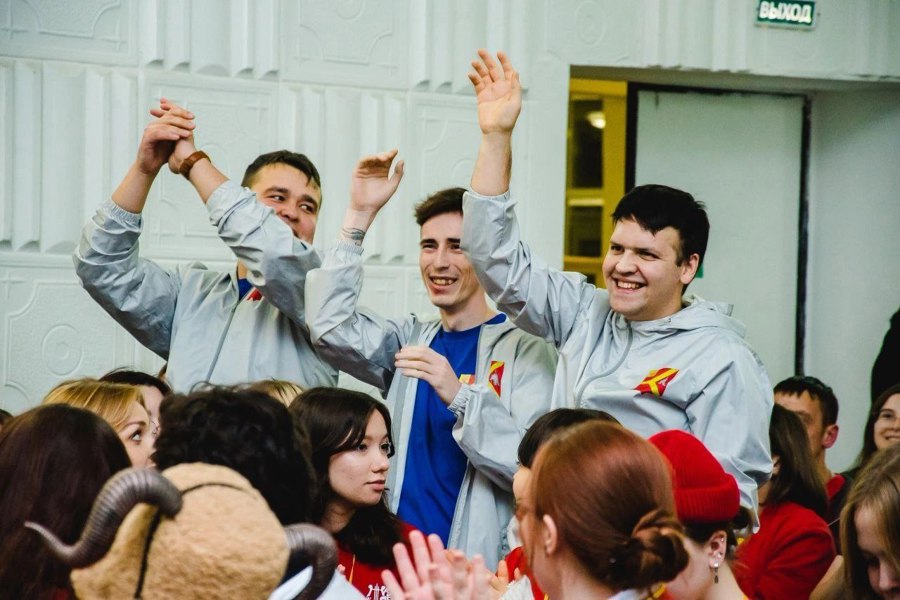 Представители молодежи Красноармейского муниципального округа приняли участие в работе Республиканской школы актива «ЗАРЯД»