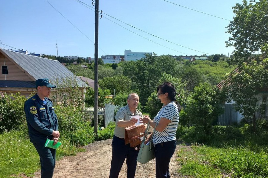 В рамках профилактики пожаров в частном секторе проведен обход 24 домовладений