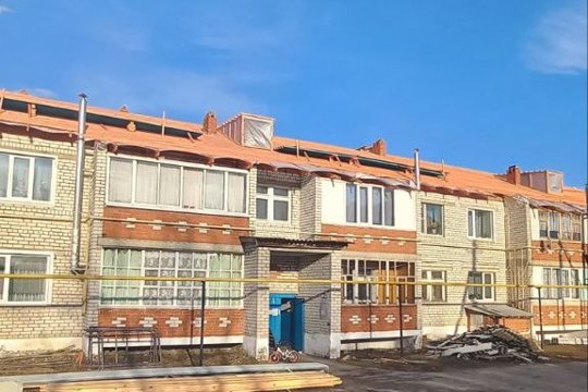 В Шемурше продолжается  капитальный ремонт по ул. Космовского 7