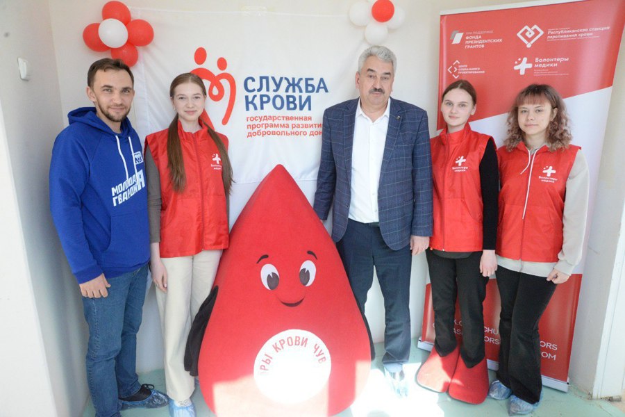 Максим Варлашкин принял участие в процедуре донации крови