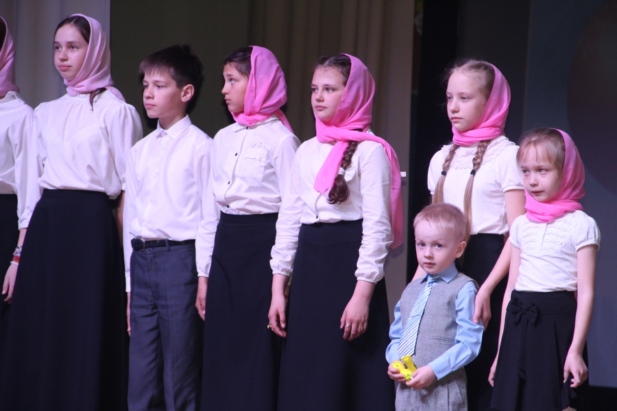 Традиционный пасхальный фестиваль собрал воспитанников Воскресных школ, школьников и воспитанников детских садов