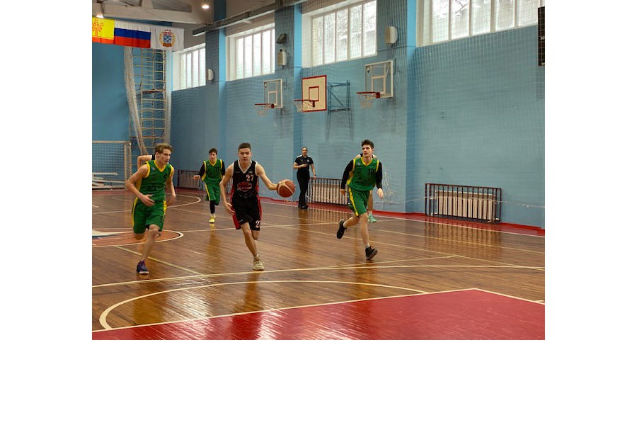 В СШ им. В. Грекова проходит полуфинальный этап первенства Чувашии по баскетболу среди юниоров и юниорок до 18 лет