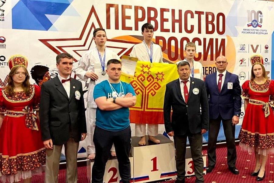 Иван Белов одержал победу на первенстве России по всестилевому каратэ