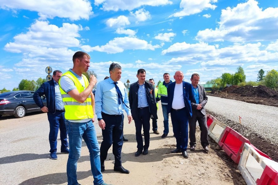 В Ядринском муниципальном округе активно ведутся работы по капитальному ремонту автодороги «Никольское-Ядрин-Калинино» на участке от Баранихи до д. Старое Шуматово