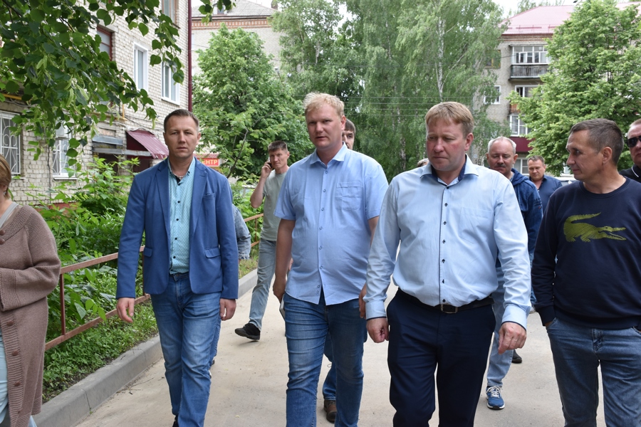 Глава администрации Эдуард Васильев проинспектировал ход строительства сетей водоснабжения и ГВС