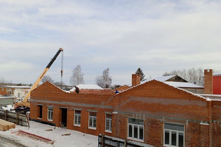 Реконструкция Аликовской детской школы искусств идет быстрее запланированных сроков