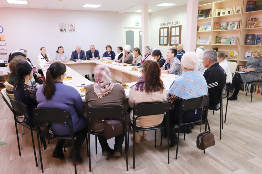 В Яльчикском муниципальном округе состоялась встреча с семьями бойцов-участников СВО