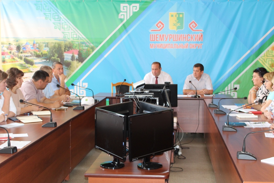 Глава Шемуршинского муниципального округа Александр Чамеев провел еженедельное совещание