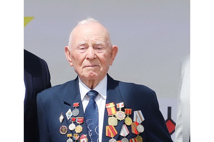 Народному учителю СССР Петру Чернову  – 95 лет