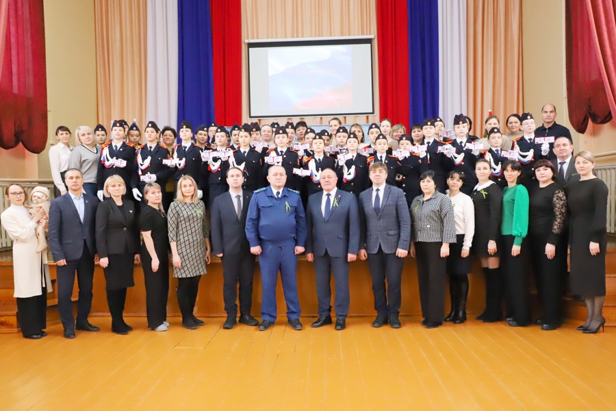 В рамках открытия Года Защитника Отечества в Яльчикской школе состоялось посвящение в кадеты