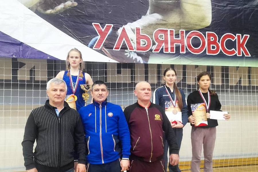 Три медали завоеваны спортсменами Канашского округа  в первенстве Приволжского федерального округа по вольной борьбе
