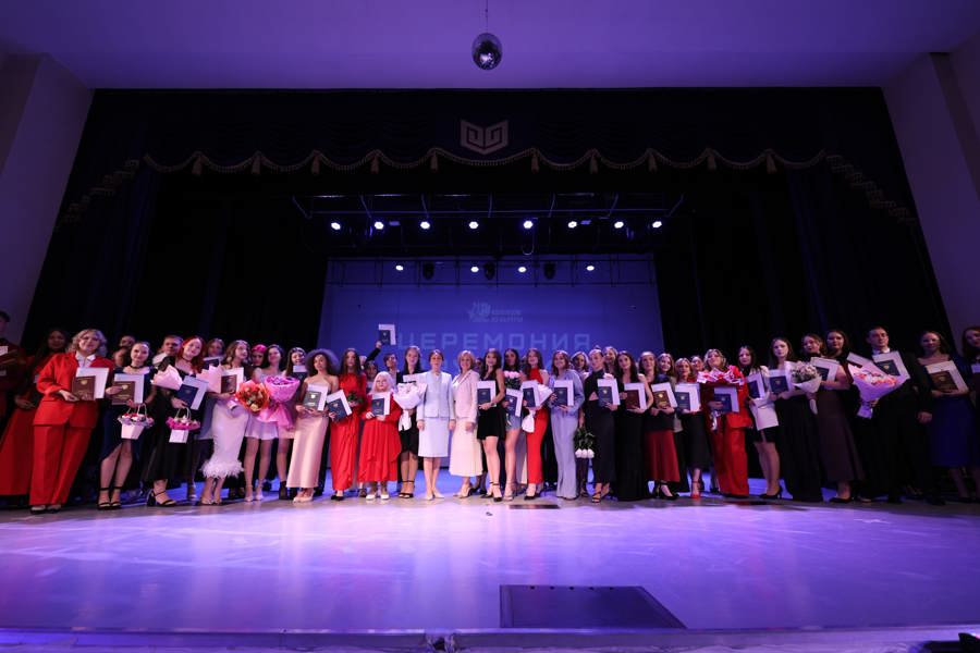 Состоялась церемония вручения дипломов выпускникам Колледжа культуры ЧГИКИ