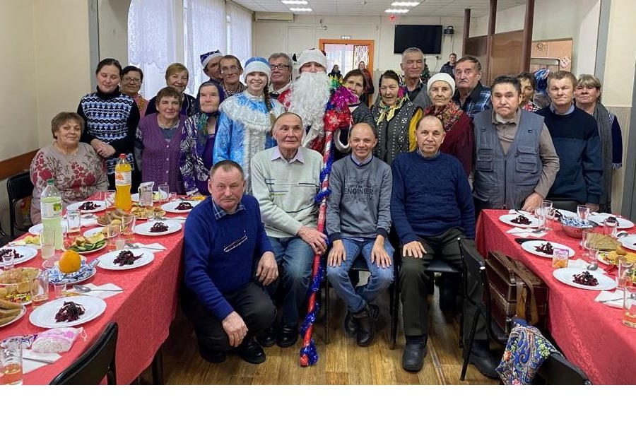 «Серебряные» волонтеры проводят социально-культурную реабилитацию инвалидов