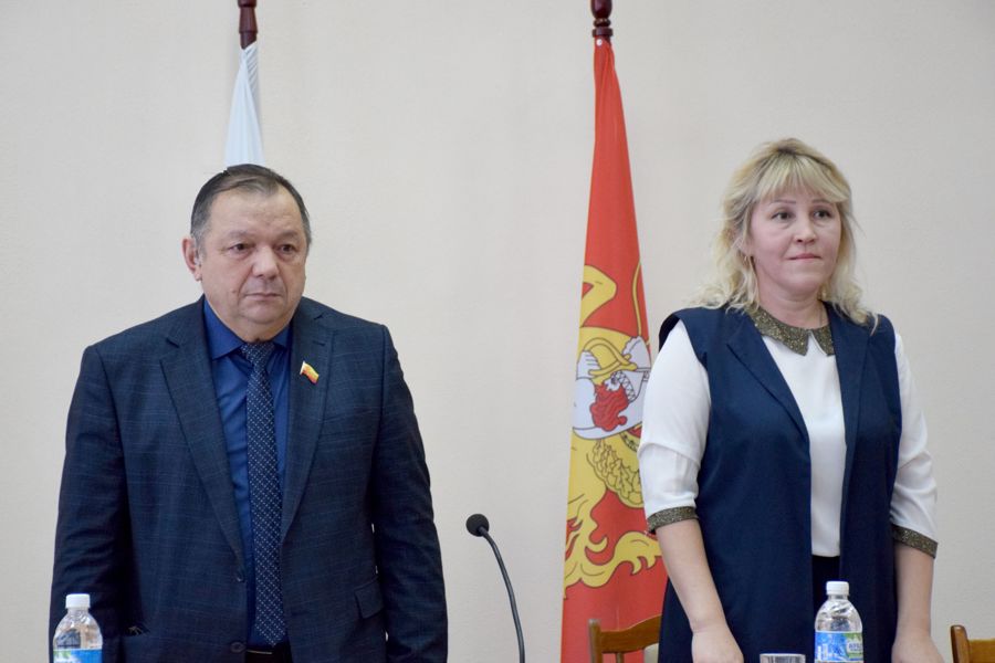 Депутаты Собрания депутатов приняли решения по 16 вопросам повестки дня