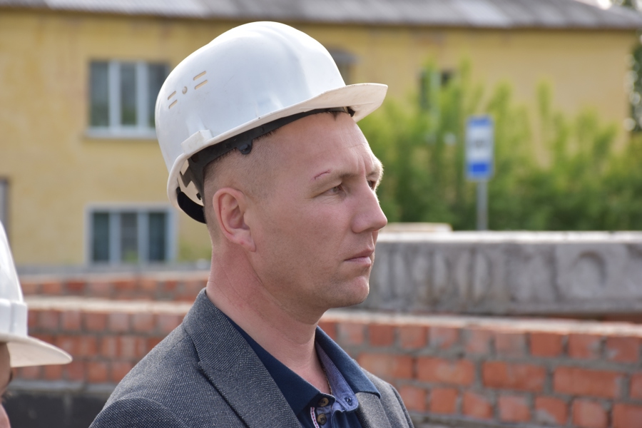 Глава администрации Эдуард Васильев проинспектировал ход строительства жилых домов