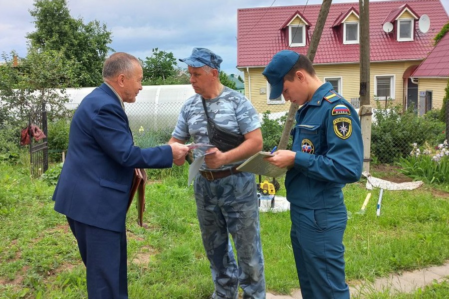 В рамках профилактики пожаров в частном секторе проведен обход 28 домовладений