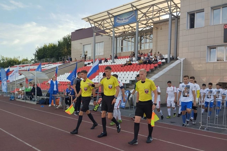 На стадионе «Спартак» состоялась домашняя игра за «выживание»