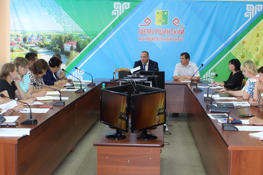 Еженедельное  совещание  с главой  Шемуршинского муниципального округа