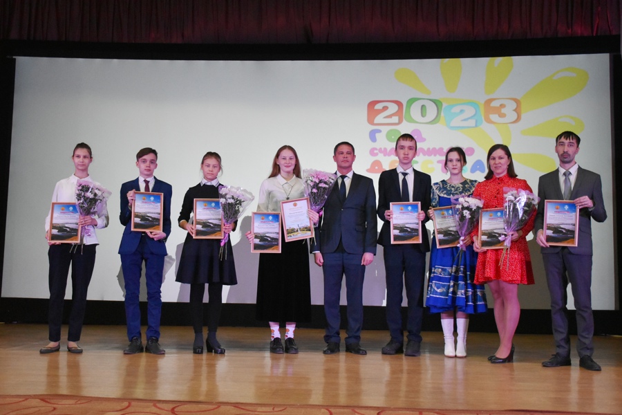 Алексей Людков принял участие в открытии Года счастливого детства в Козловском муниципальном округе