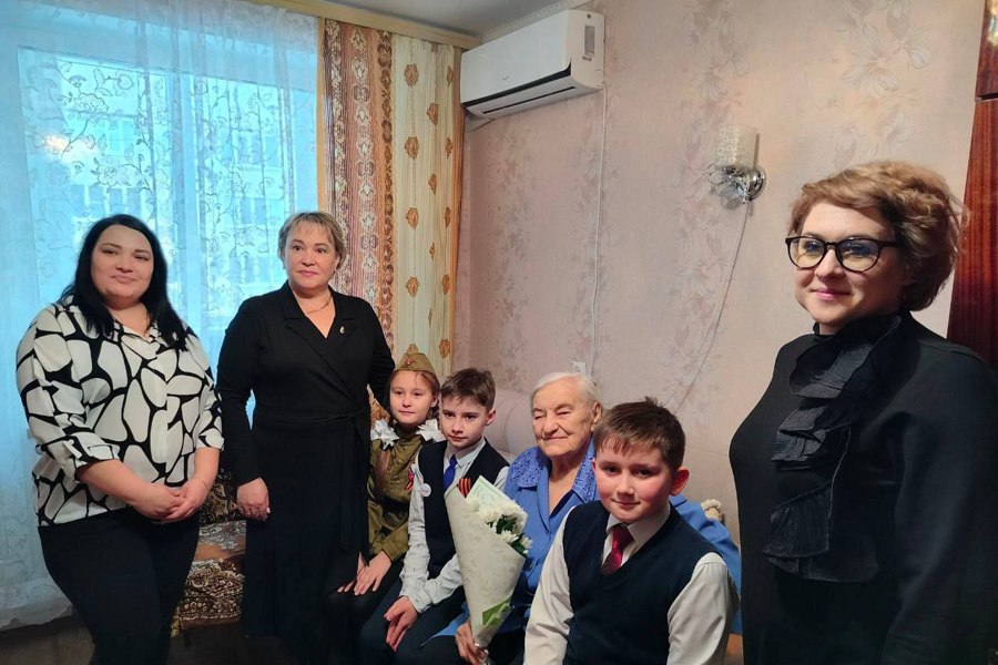 2025 год объявлен в России Годом защитника Отечества, и в преддверии 80-летия Великой Победы наши дорогие труженики тыла продолжают принимать заслуженные награды!
