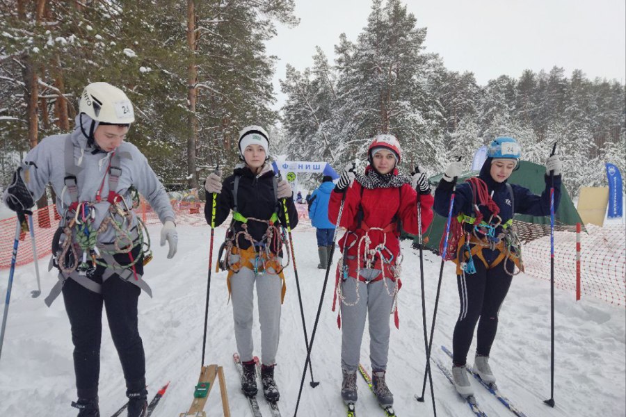 Учащиеся МБОУ «Ювановская СОШ» приняли участие в чемпионате и первенстве Чувашской Республики по спортивному туризму на лыжных дистанциях.