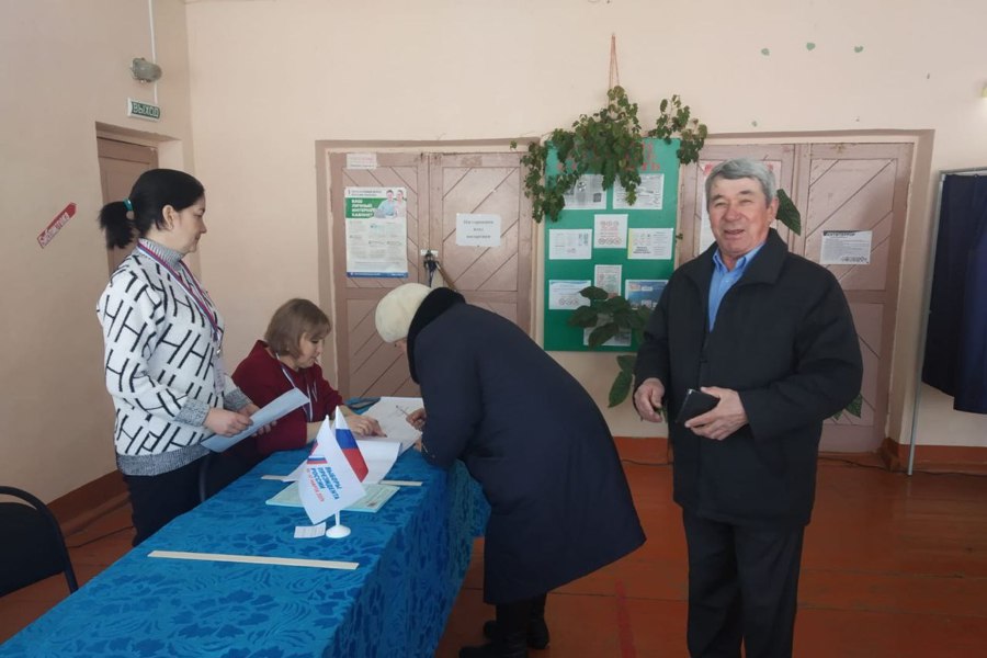 Семья Егоровых, проживающая в д.Чубаево, приняла участие в выборах Президента России