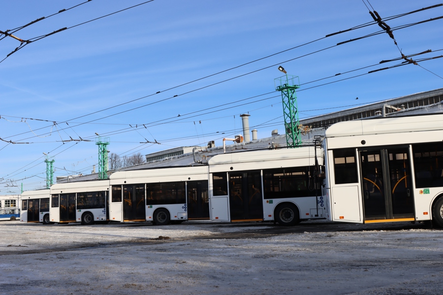 До конца февраля в Чебоксары поступят еще 14 новеньких троллейбусов