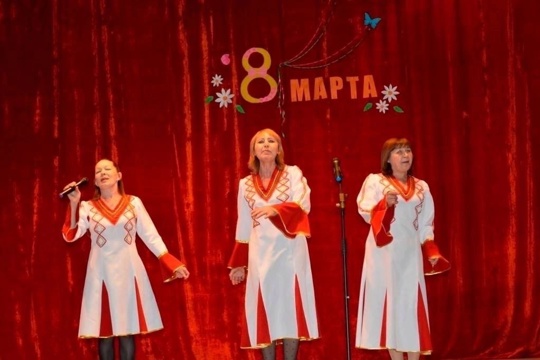В Старотиньгешском поселении прошел праздничный концерт, посвященный международному женскому дню