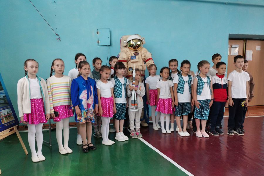 Передвижной музей космонавтики посетил школьные лагеря Янтиковского муниципального округа Чувашской Республики