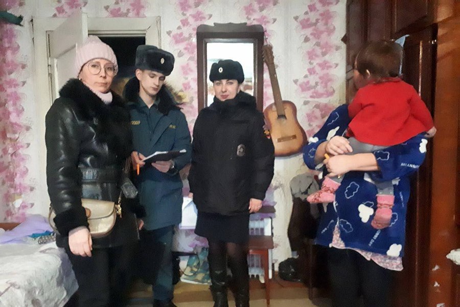 Межведомственный рейд по профилактике правонарушений среди несовершеннолетних в Шумерлинском округе