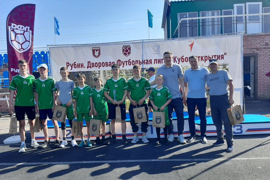 Команда Большеяльчикской СОШ заняла 3 место в турнире по футболу в городе Буинск