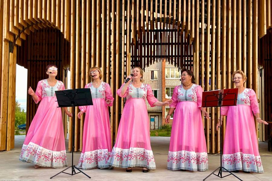 В парке «12 путей» состоялся концерт Народного вокального ансамбля «Россияночка, посвященный Дню города Канаш