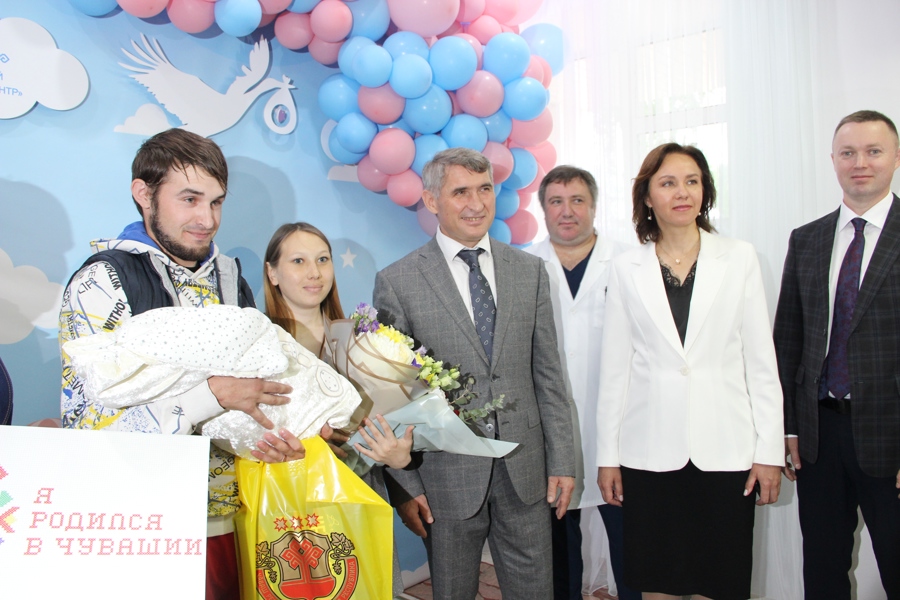 Алена Елизарова: Вручение «Подарка новорожденному» станет доброй традицией в регионе