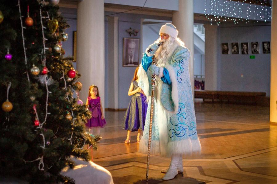 Резиденция чувашского Деда Мороза «Хӗл Мучи» откроется в Чувашском драматическом театре