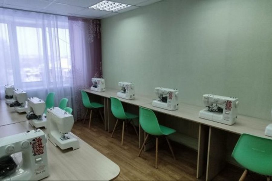 В Мариинско-Посадский центр соцобслуживания поступило 10 новых швейных машинок для реализации экологического проекта