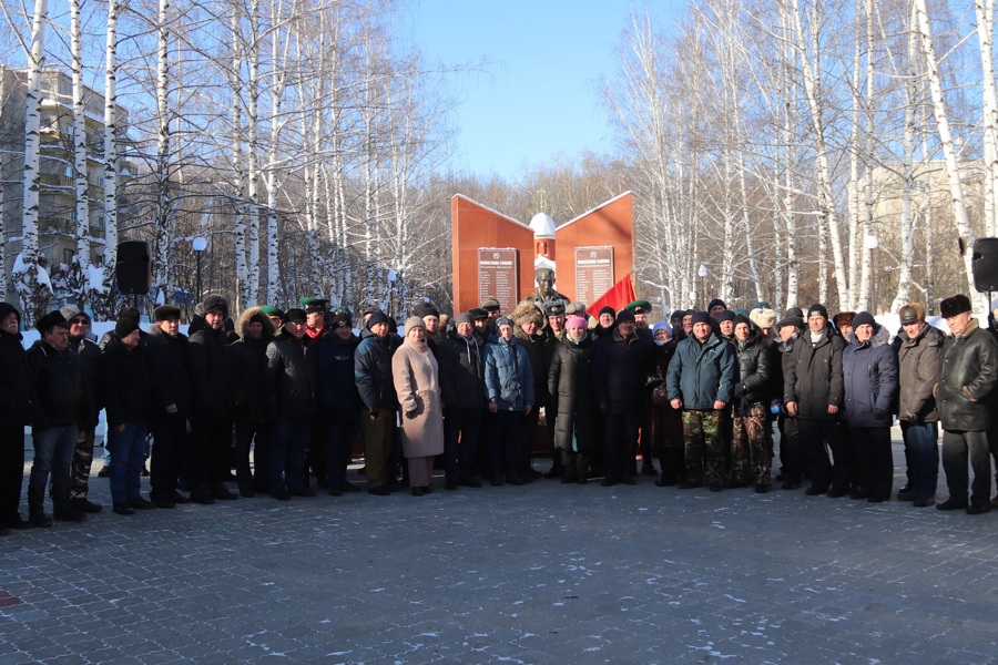 Состоялся митинг в День памяти о россиянах, исполнявших служебный долг за пределами Отечества в Новочебоксарске